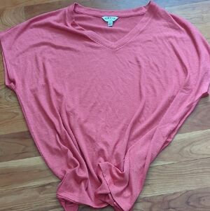 Orvis Women's Coral V-Neck Tee